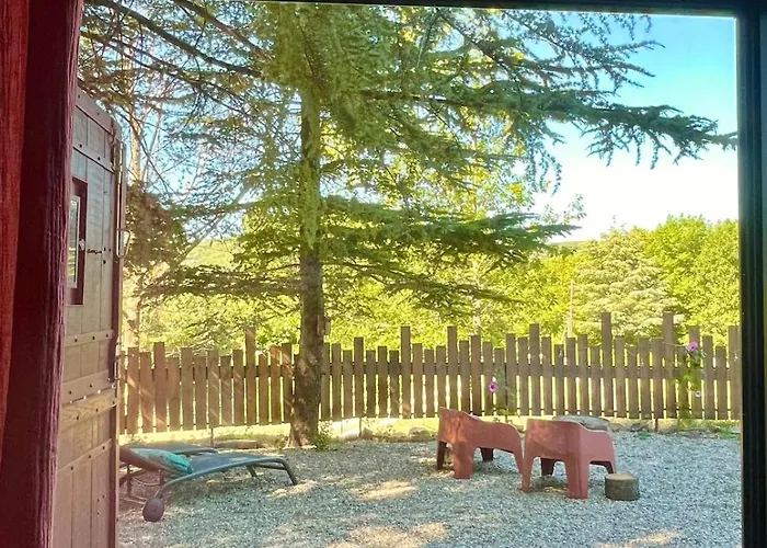 Avec Piscine A Jean Du Gard, Les Ecuries De La Magdelaine