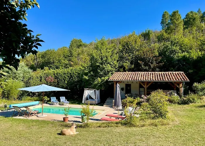 Avec Piscine A Jean Du Gard, Les Ecuries De La Magdelaine Feriehus